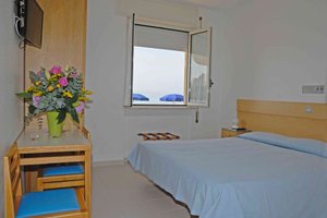 Room & Suite