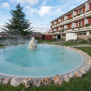 The Vasca Termale Menerva at the Hotel Salus Terme