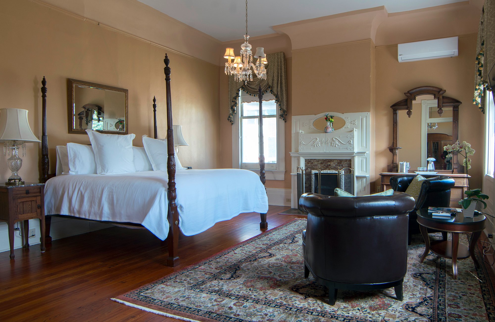 Hotel photo 6 of Sully Mansion Bed and Breakfast.