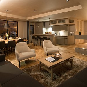 Aspect Miharashi Apartment - Living Room