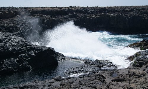 attention aux vagues!