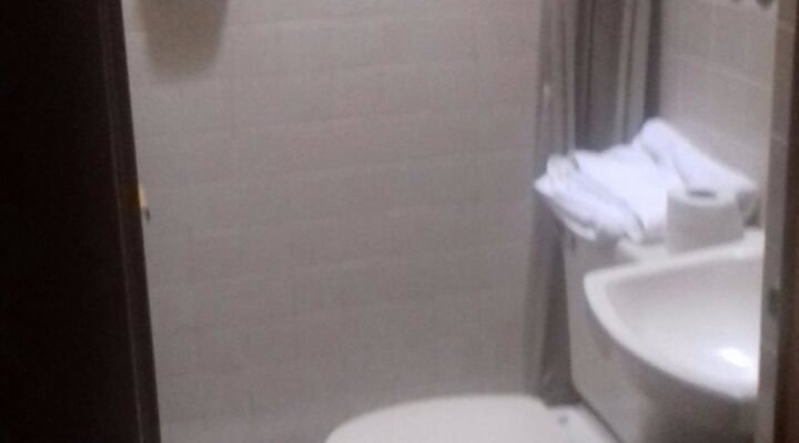Baño pequeño, funcional