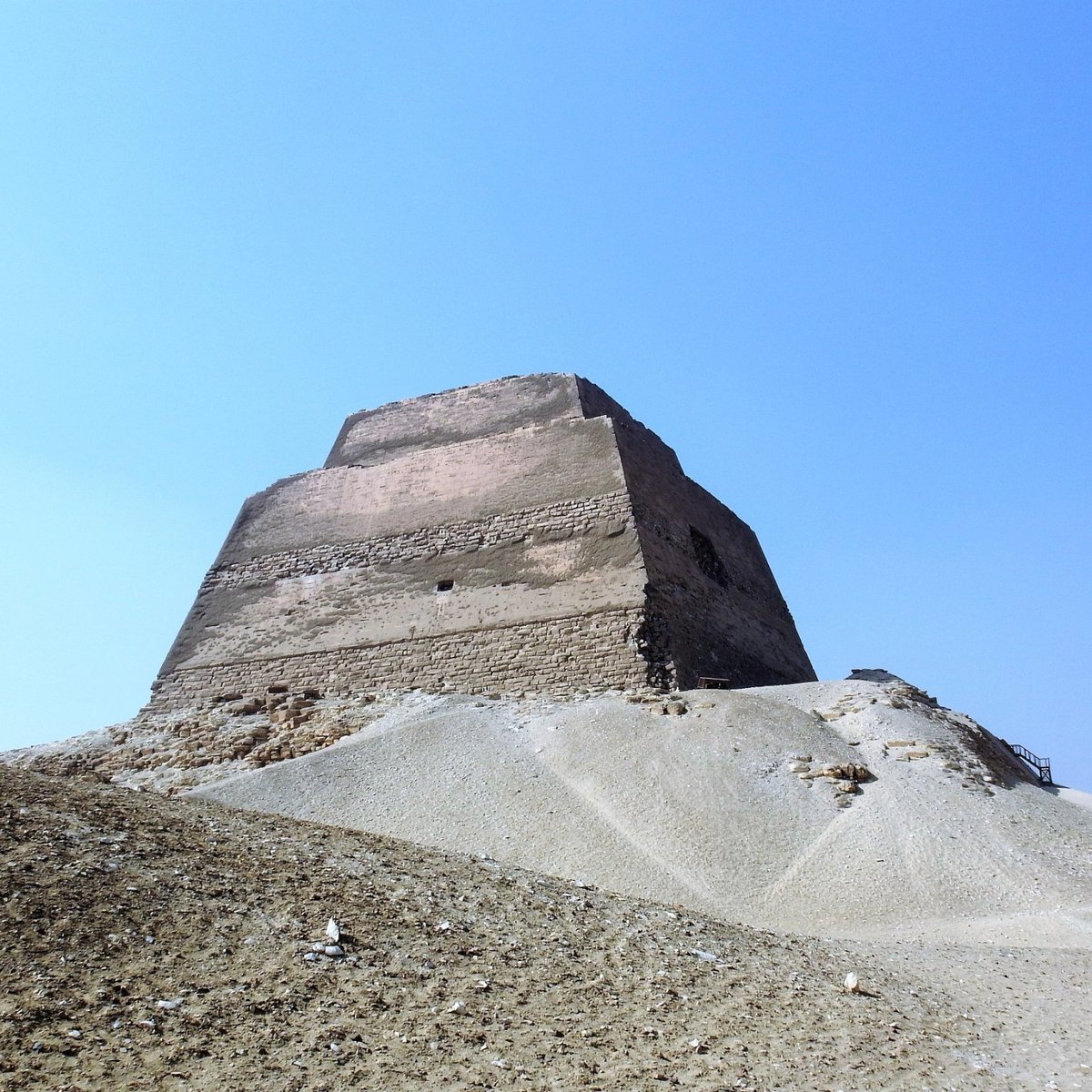 Meidum Pyramid, El Wasta