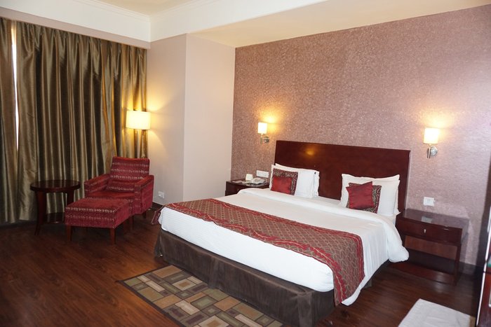 VESTA MAURYA PALACE $24 ($̶4̶0̶) - Updated 2023 Prices & Hotel Reviews ...