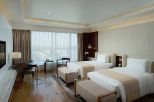Room & Suite