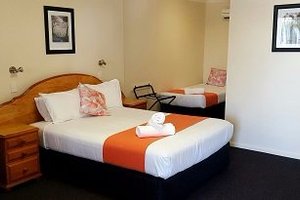 Room & Suite