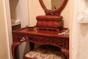 Room & Suite