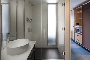 Room & Suite