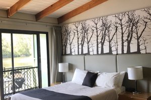 Room & Suite