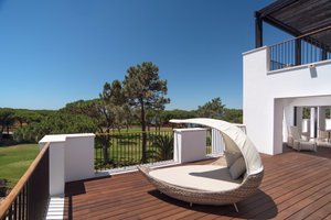Room & Suite
