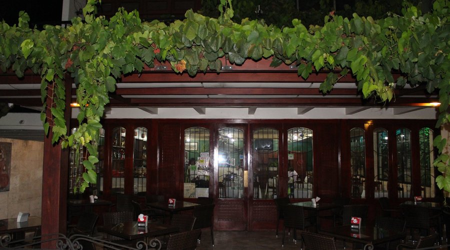 Front view with our grapes. 
