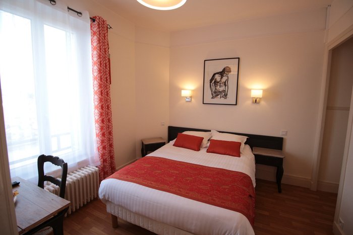 Logis Hôtel Au Clos Paillé Rooms: Pictures & Reviews - Tripadvisor