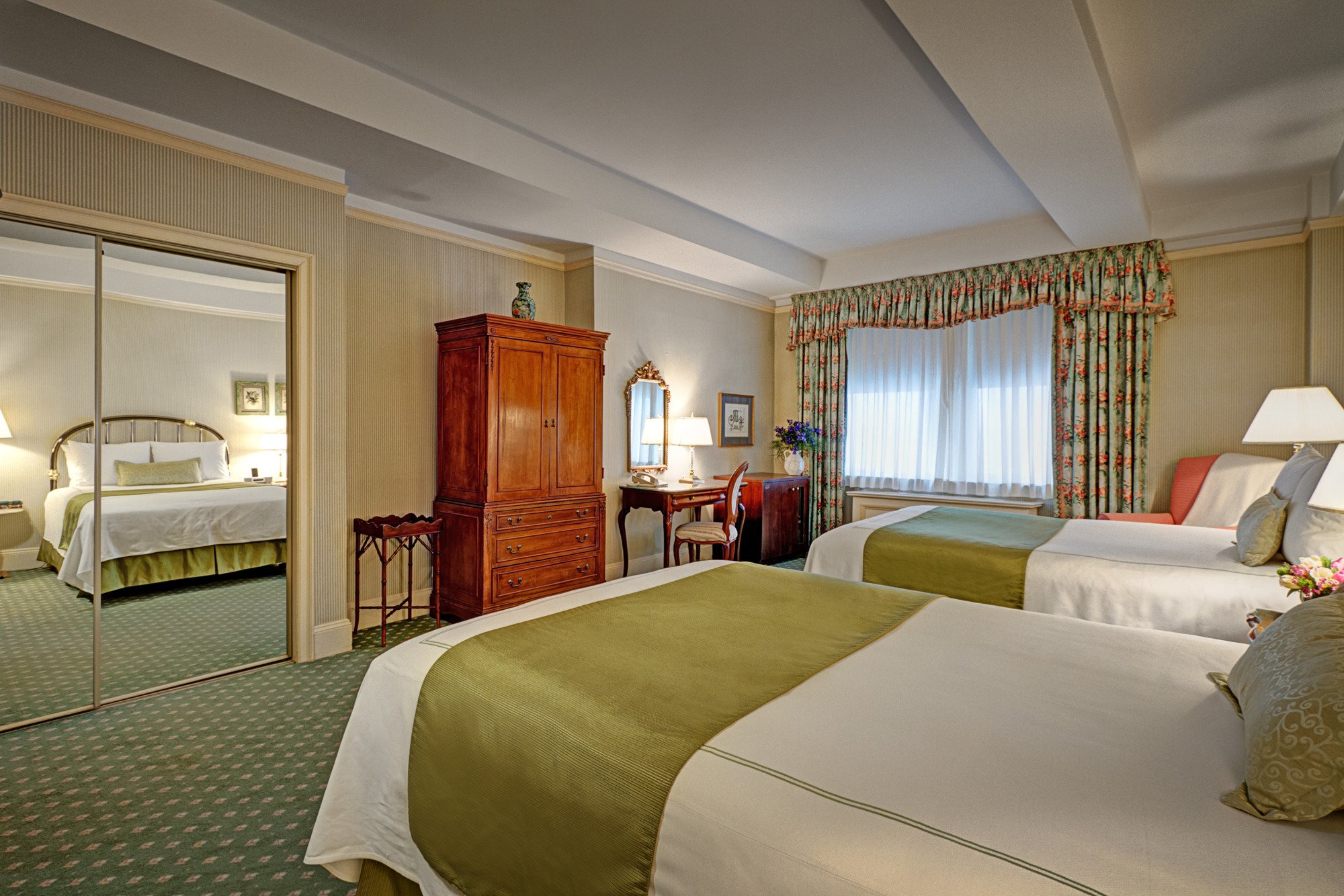 Hotel photo 11 of Hotel Elysee by Library Hotel Collection.