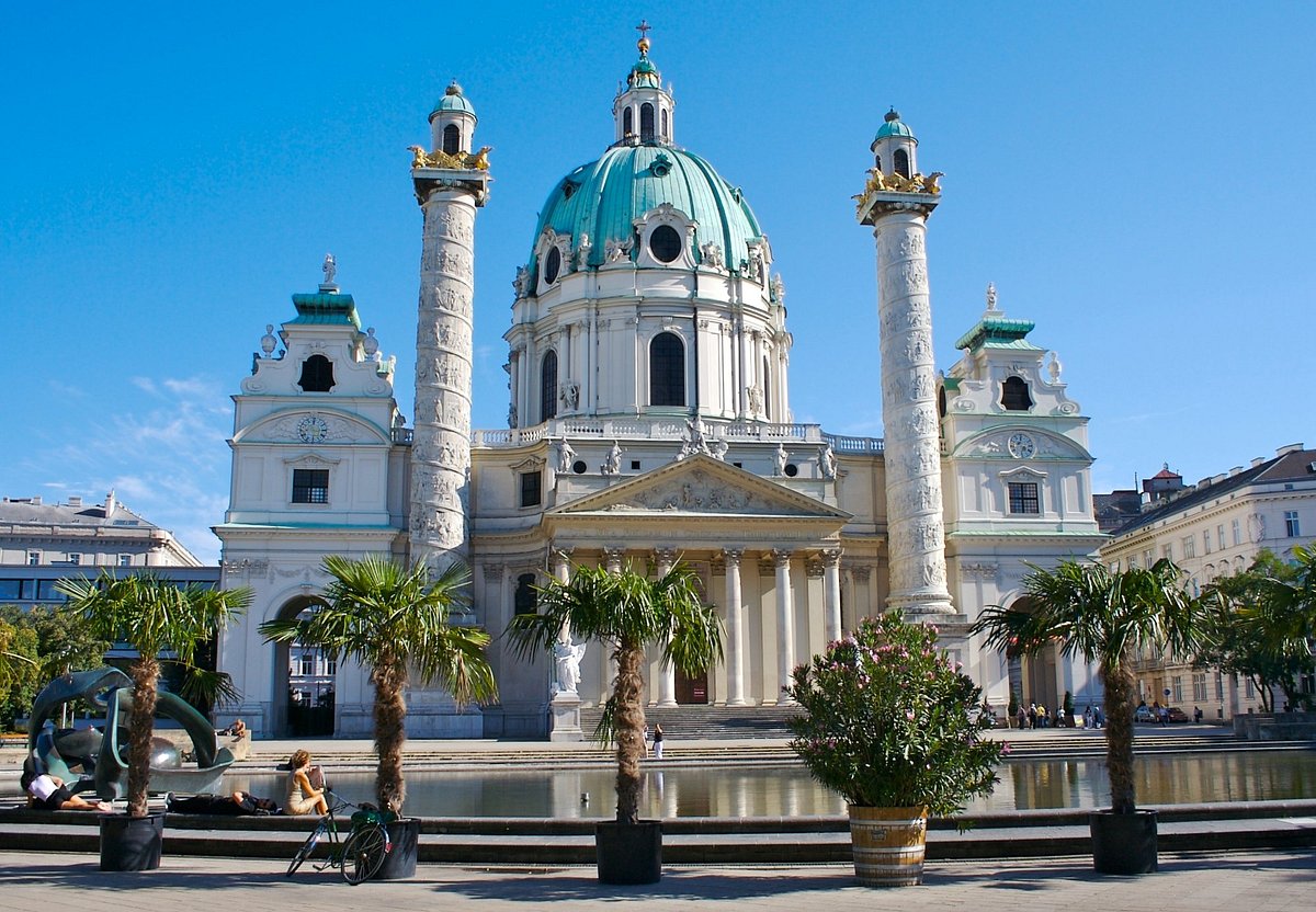 in depth tours of vienna