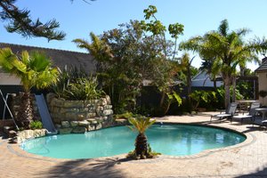 Pool & Beach
