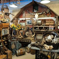 D and J's Good Ole Days Antiques and Oddities (Brady) - All You Need to ...