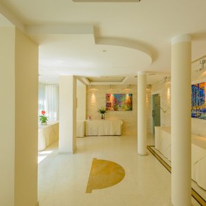 Ai Pini Park Hotel in Mestre, image may contain: Resort, Hotel, Villa, Neighborhood