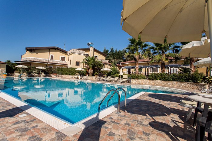 Agriturismo Villa Santa Caterina Pool Pictures & Reviews - Tripadvisor