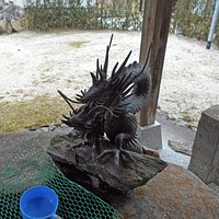 山門脇の「龍」
