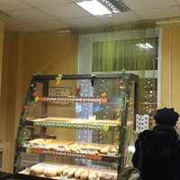 Витрины с выпечкой