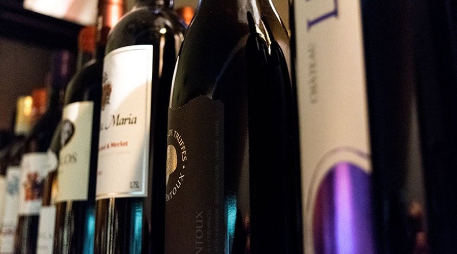 Large choix de vins étrangers