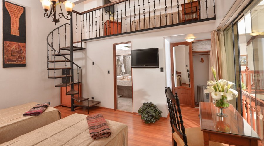 Habitación triple con dos ambientes