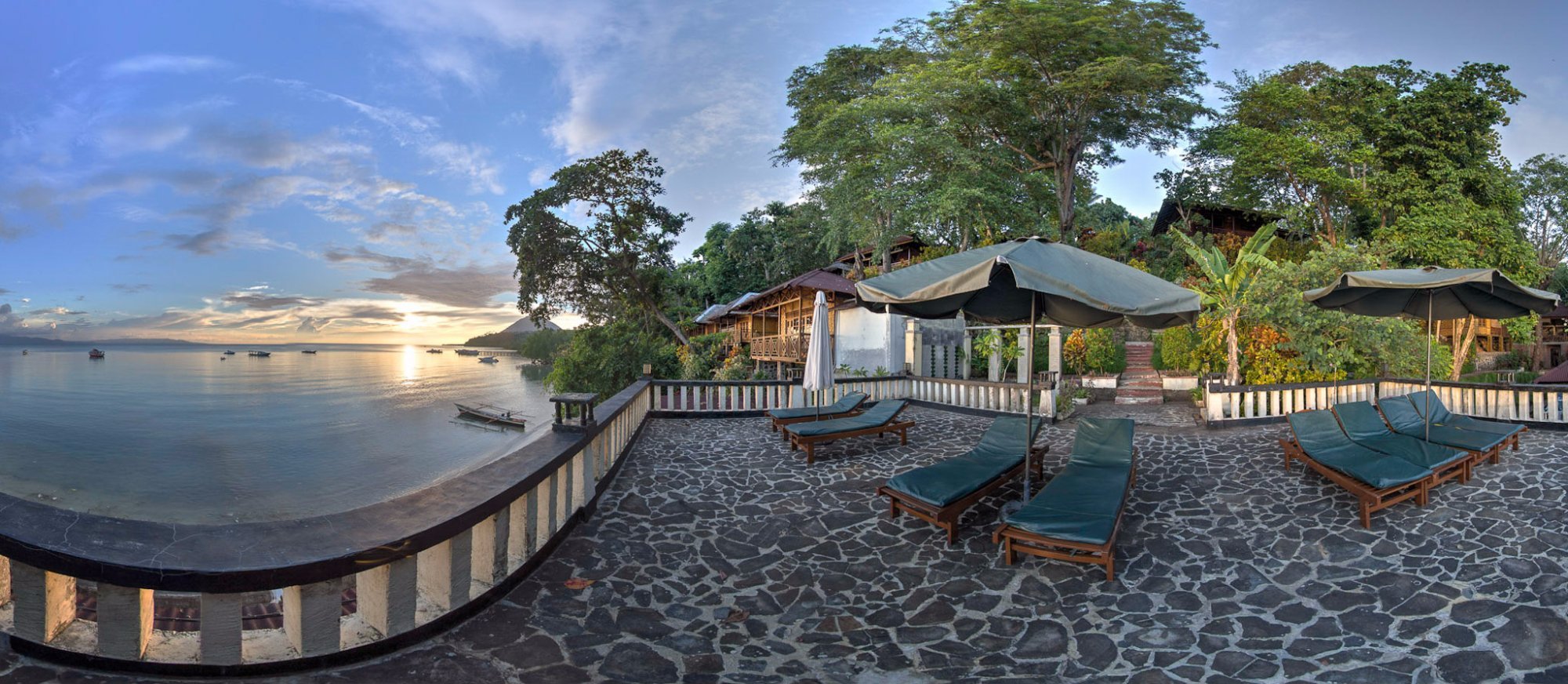 Froggies Divers Bunaken - Bunaken Island, Indonesia Lodge - Reviews Froggies Divers Bunaken - Bunaken Island, Indonesia Lodge... 