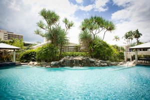 Pool & Beach
