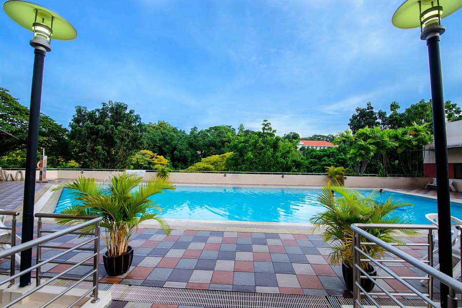 Ywca Fort Canning Pool Pictures Reviews Tripadvisor