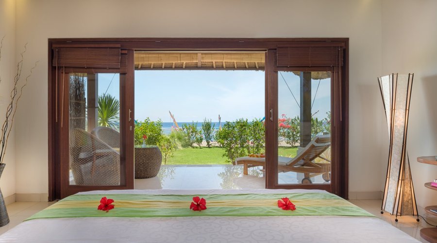 Beachfront Bungalow with Pool