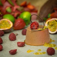 Mörkchokladmoussé med passionspannacotta