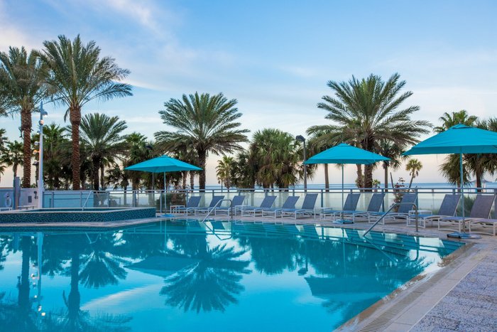 Wyndham Grand Clearwater Beach Pool: Pictures & Reviews - Tripadvisor