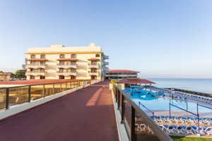 Piscina e praia