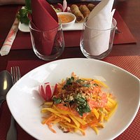 Goi Xoai / Goi Du Du Tom : Emincés de mangue fraiche / émincés de papaye vert aux crevettes