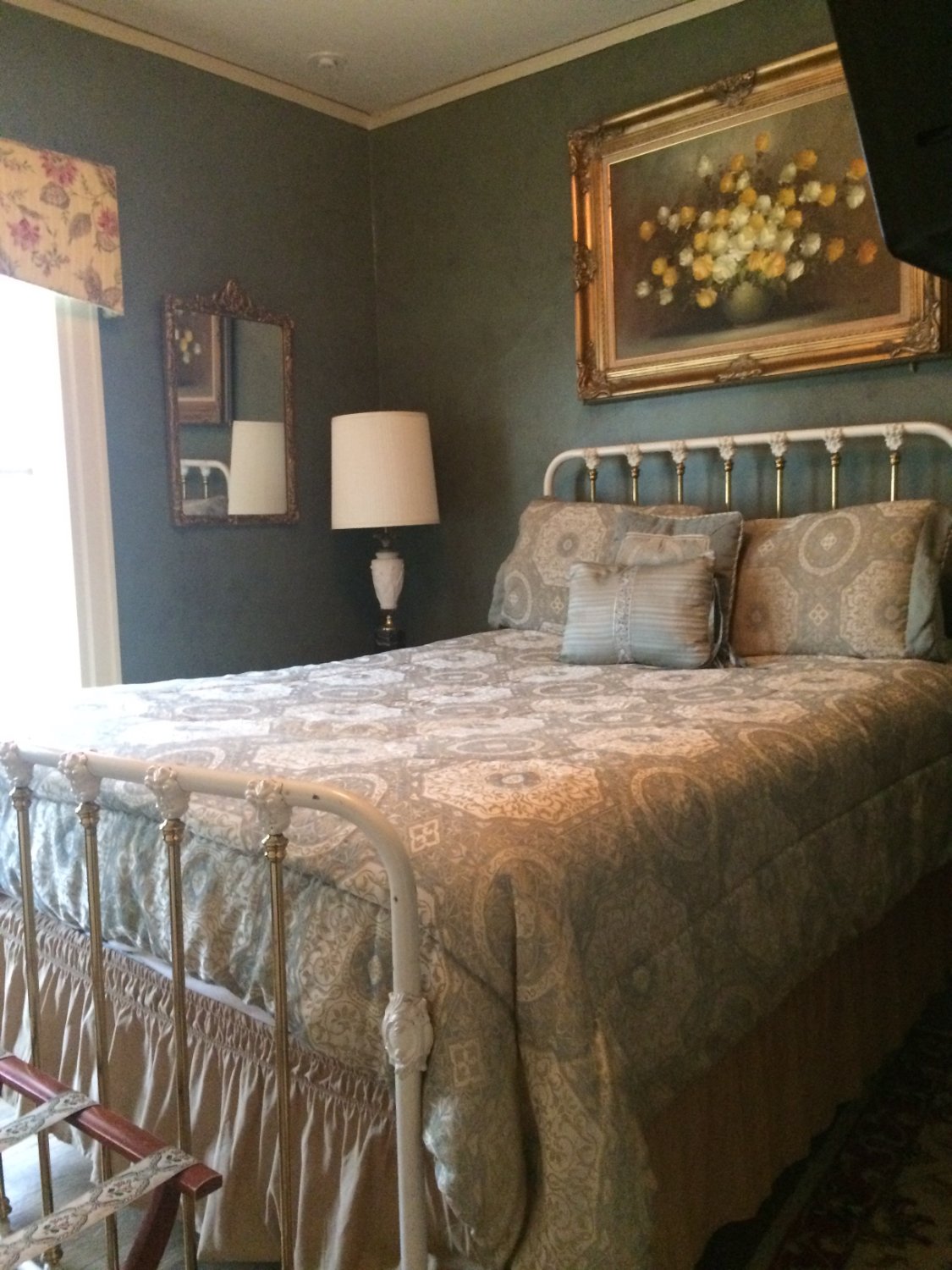 BRUMDER MANSION BED AND BREAKFAST - Prices & B&B Reviews (Milwaukee, WI)