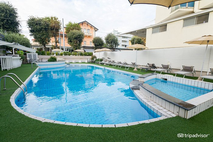 FERRETTI BEACH HOTEL (Rimini, Italia): Prezzi e Recensioni 2024