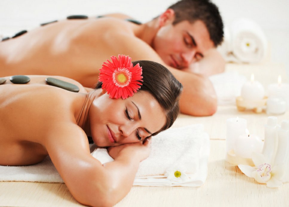 Massage o. Спа массаж. Спа для двоих. Спа процедуры для мужчин. Стоунтерапия.