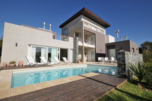 Piscina y playa