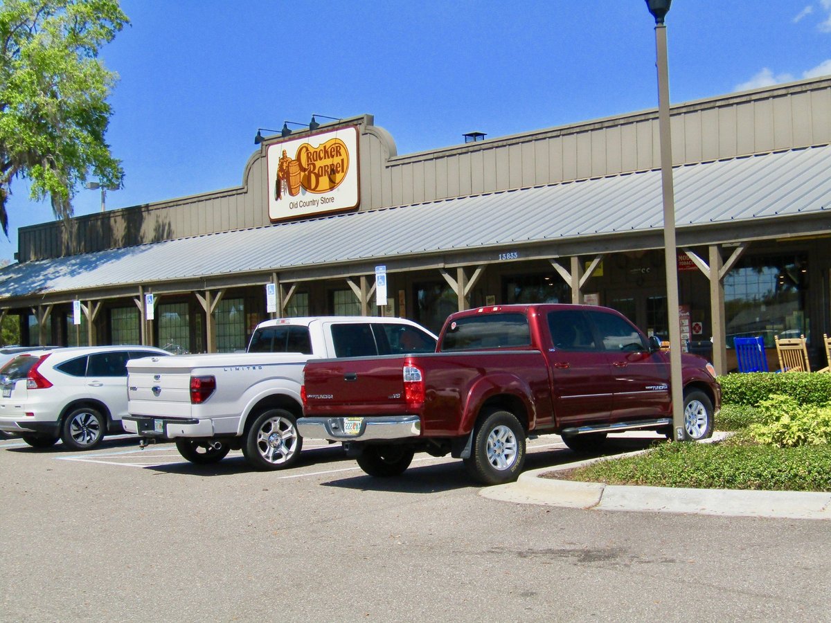 Cracker barrel tampa 13833 w hillsborough ave photos restaurant