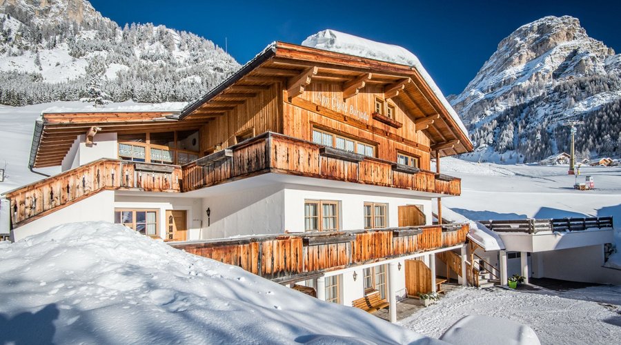 Residence Costa Burjada si trova sulle piste da sci
