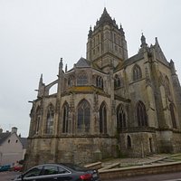 la chiesa da fuori
