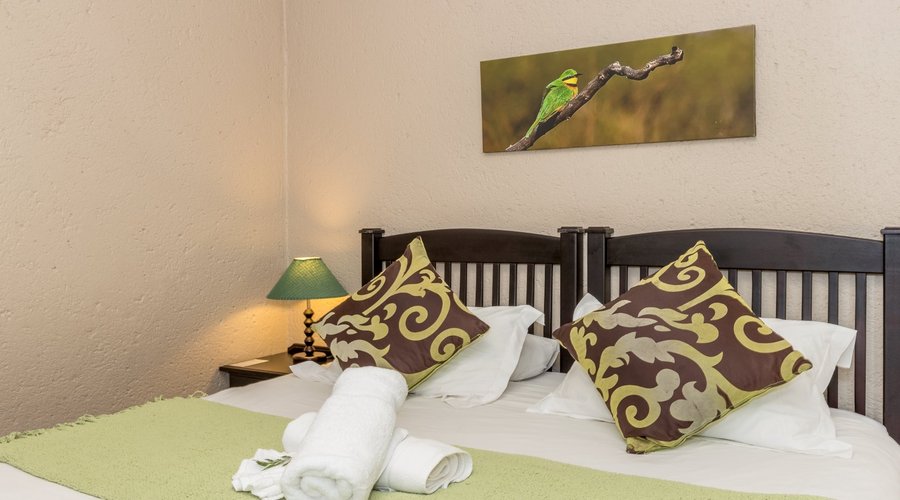 Green Room, King Bed