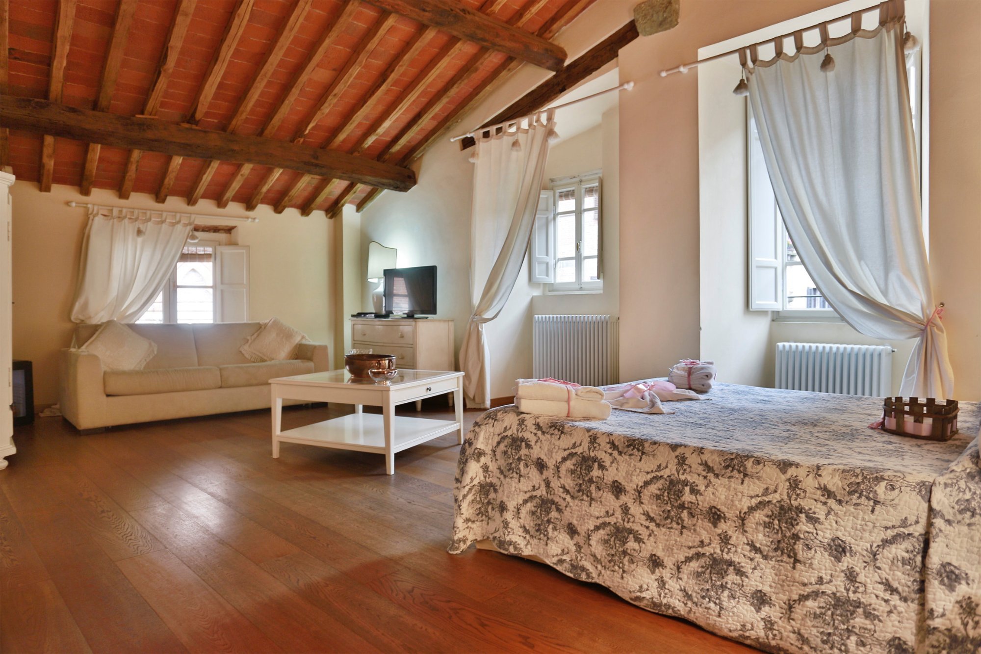 GUEST APARTMENT MARGHERITA B&B (AU$108): 2022 Prices & Reviews (Lucca ...