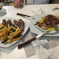 Amazing food, very friendly staff, lovely contemporary setting, great prices. Highly recommended