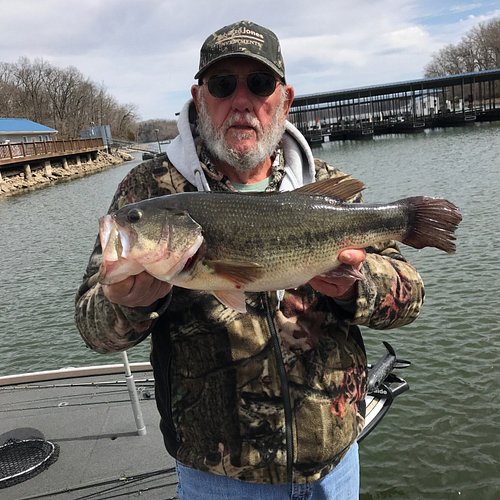 Learn Fishing from a Pro  Lake of the Ozarks Boat Tours