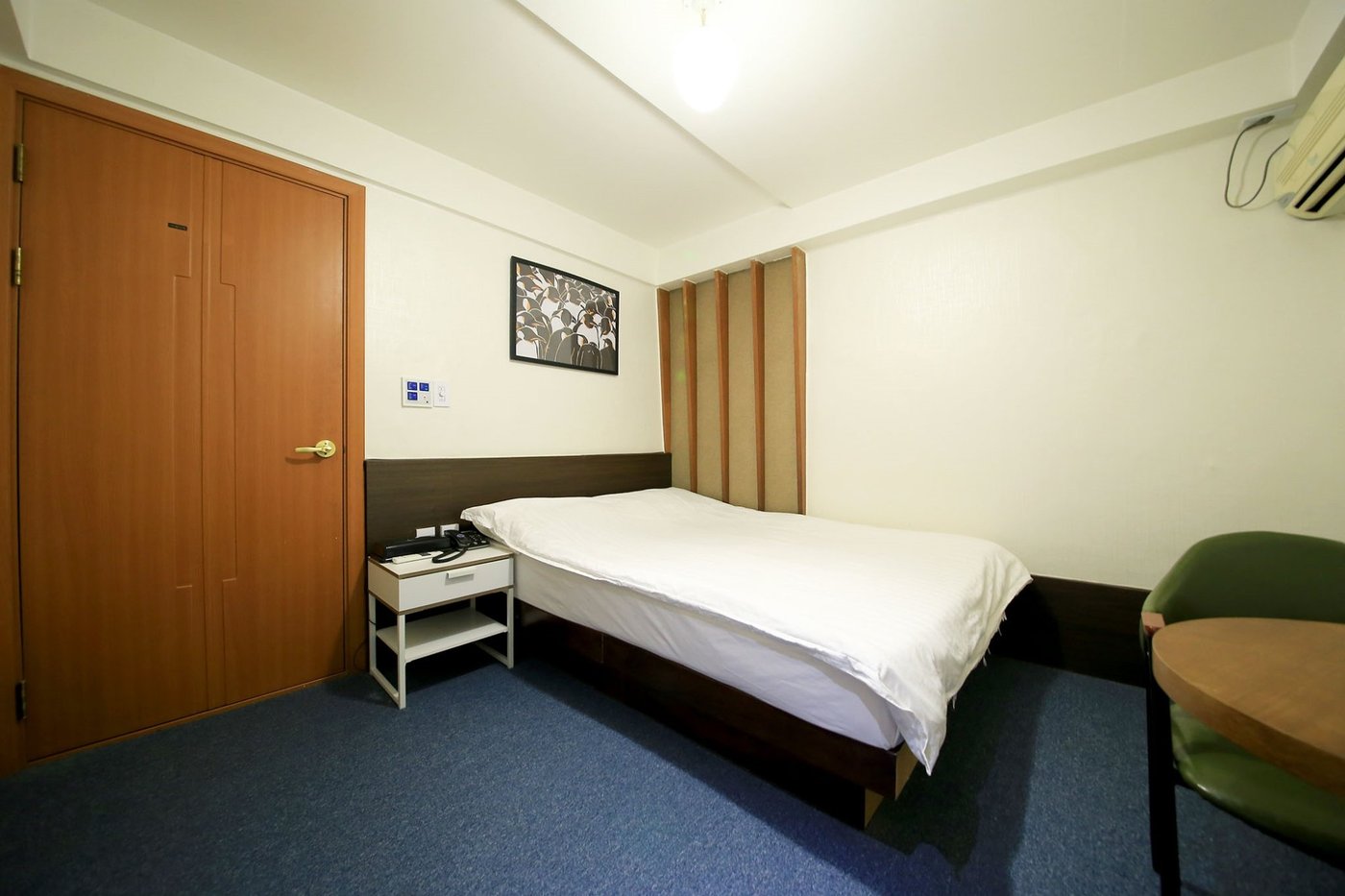 Pearl Hotel Rooms: Pictures & Reviews Pearl Hotel Rooms: Pictures & Reviews - Tripadvisor