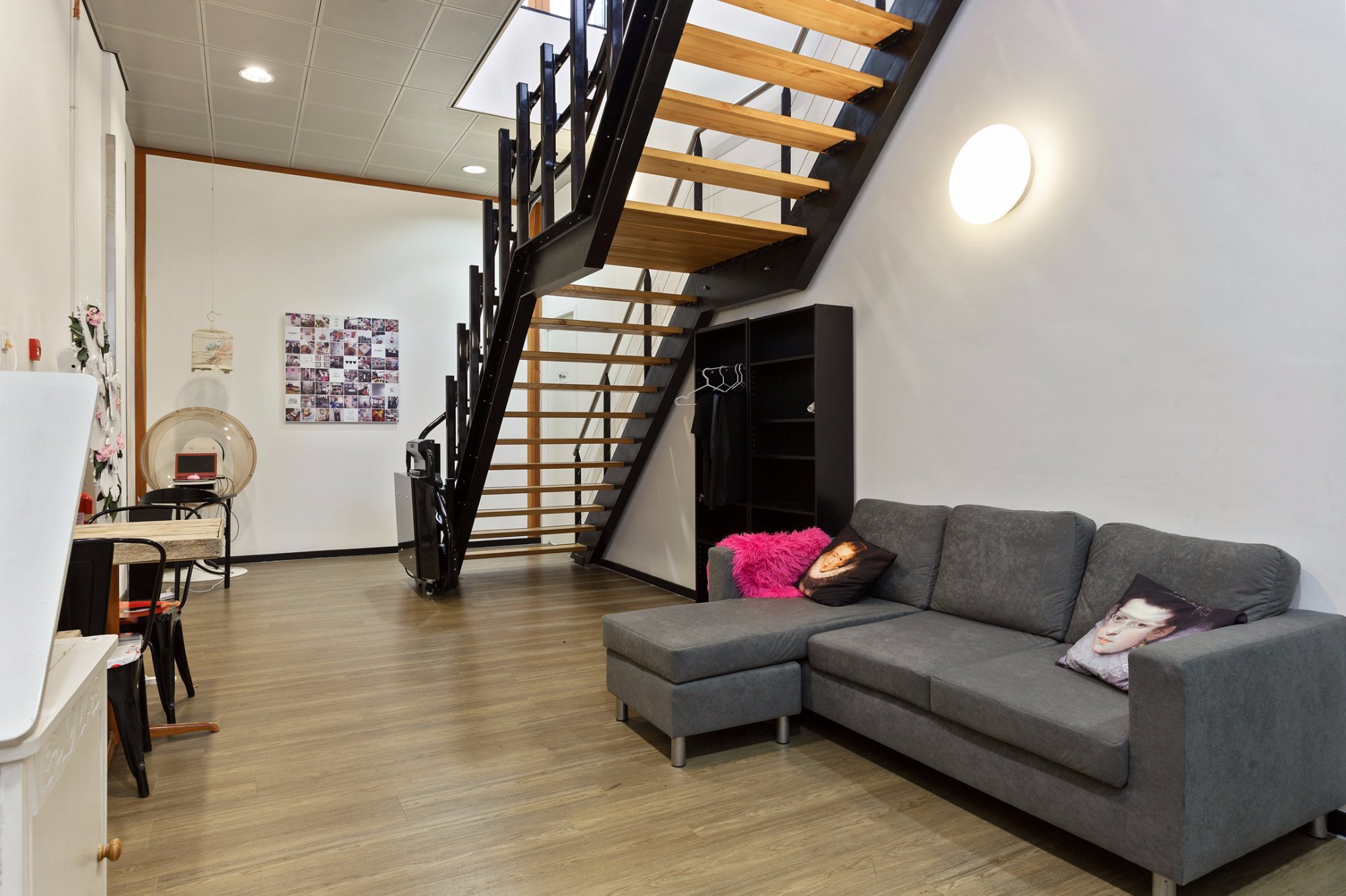 Hostelle - women only hostel by null