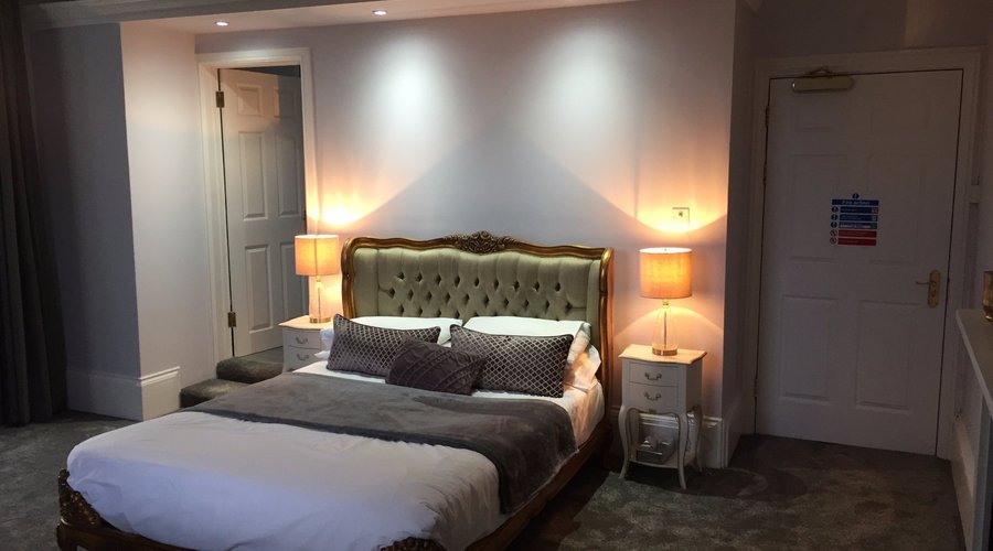 Executive Room 4