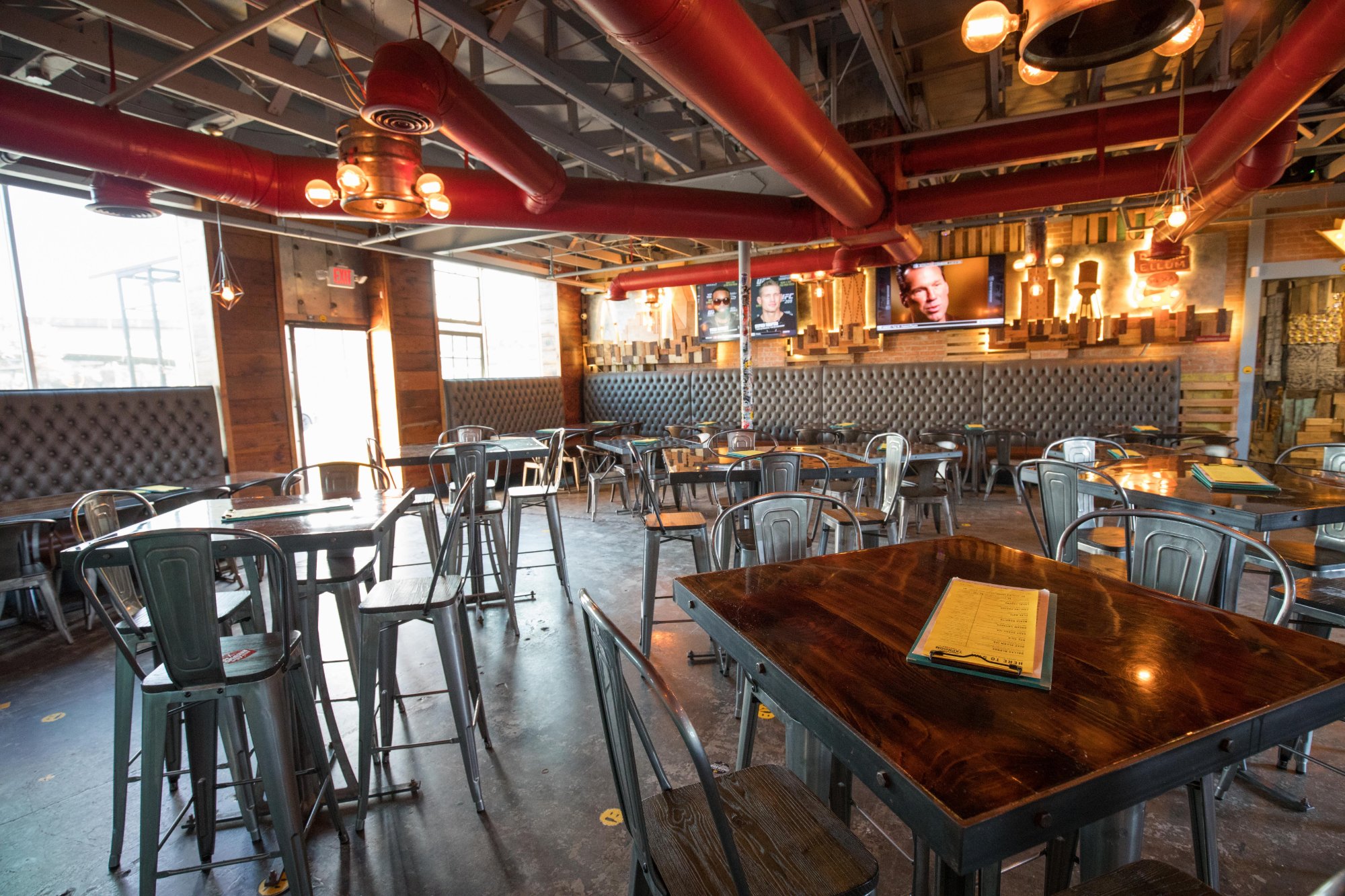 2023 Deep Ellum Brewing Company   Indoor Seating 