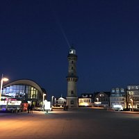 Der Teepott am Leuchtturm von Warnemünde